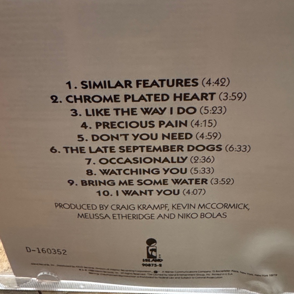 Red CD Album - Picture 4 of 4